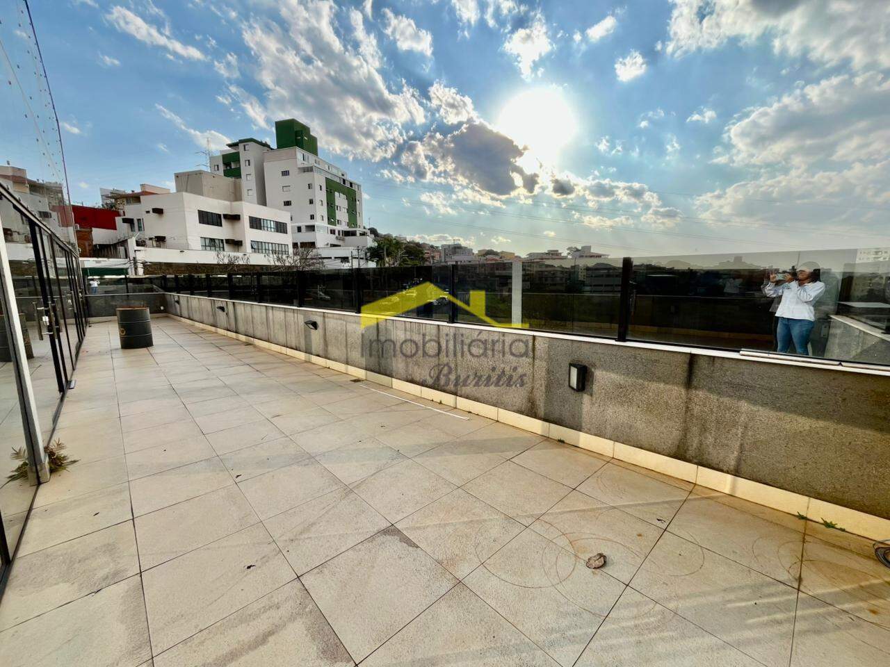 Loja para aluguel no Buritis: 