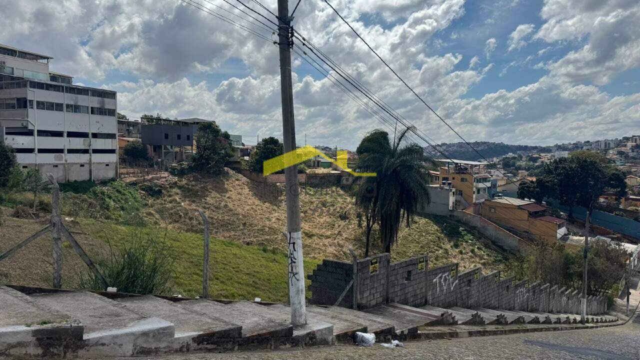 Lote à venda no Palmeiras: 