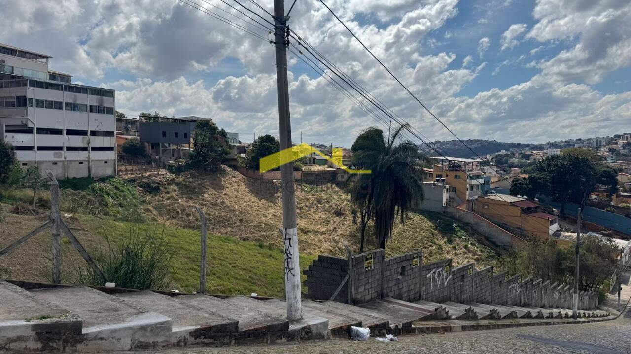 Lote à venda no Palmeiras: 