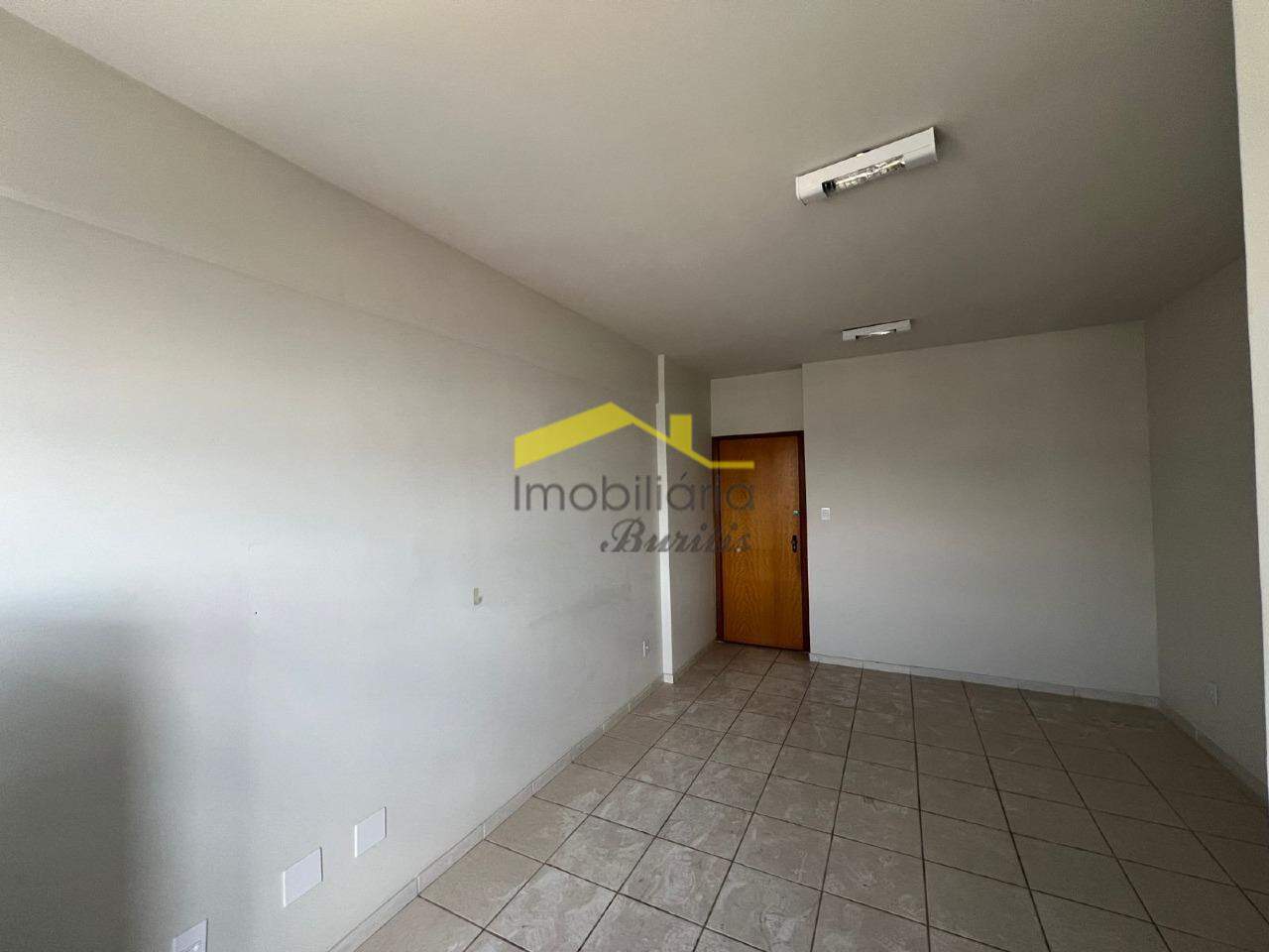 Sala para aluguel no Estoril: 