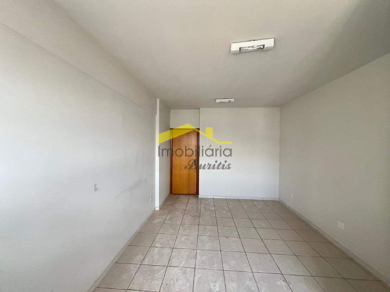 Sala para aluguel no Estoril: 