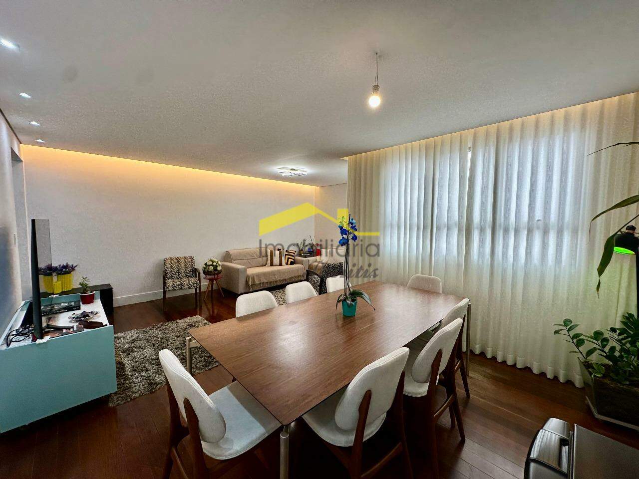 Apartamento à venda no Vila Paris: 