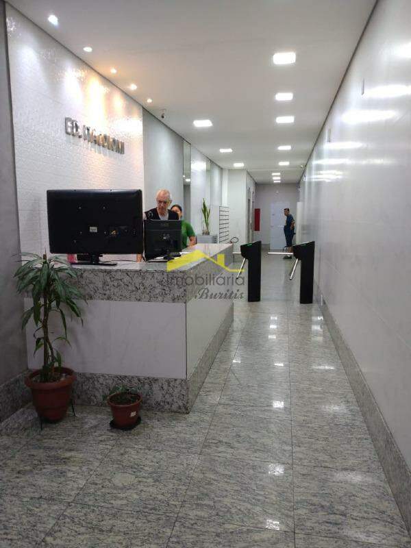 Sala à venda no Centro: 