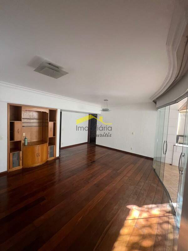 Apartamento com área privativa à venda no Estoril: 