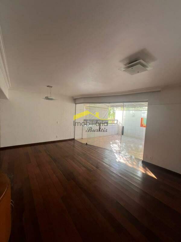 Apartamento com área privativa à venda no Estoril: 