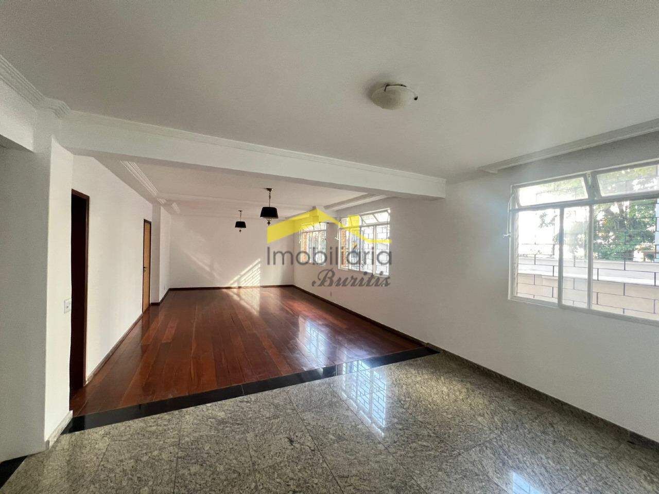 Apartamento com área privativa à venda no Santa Lúcia: 