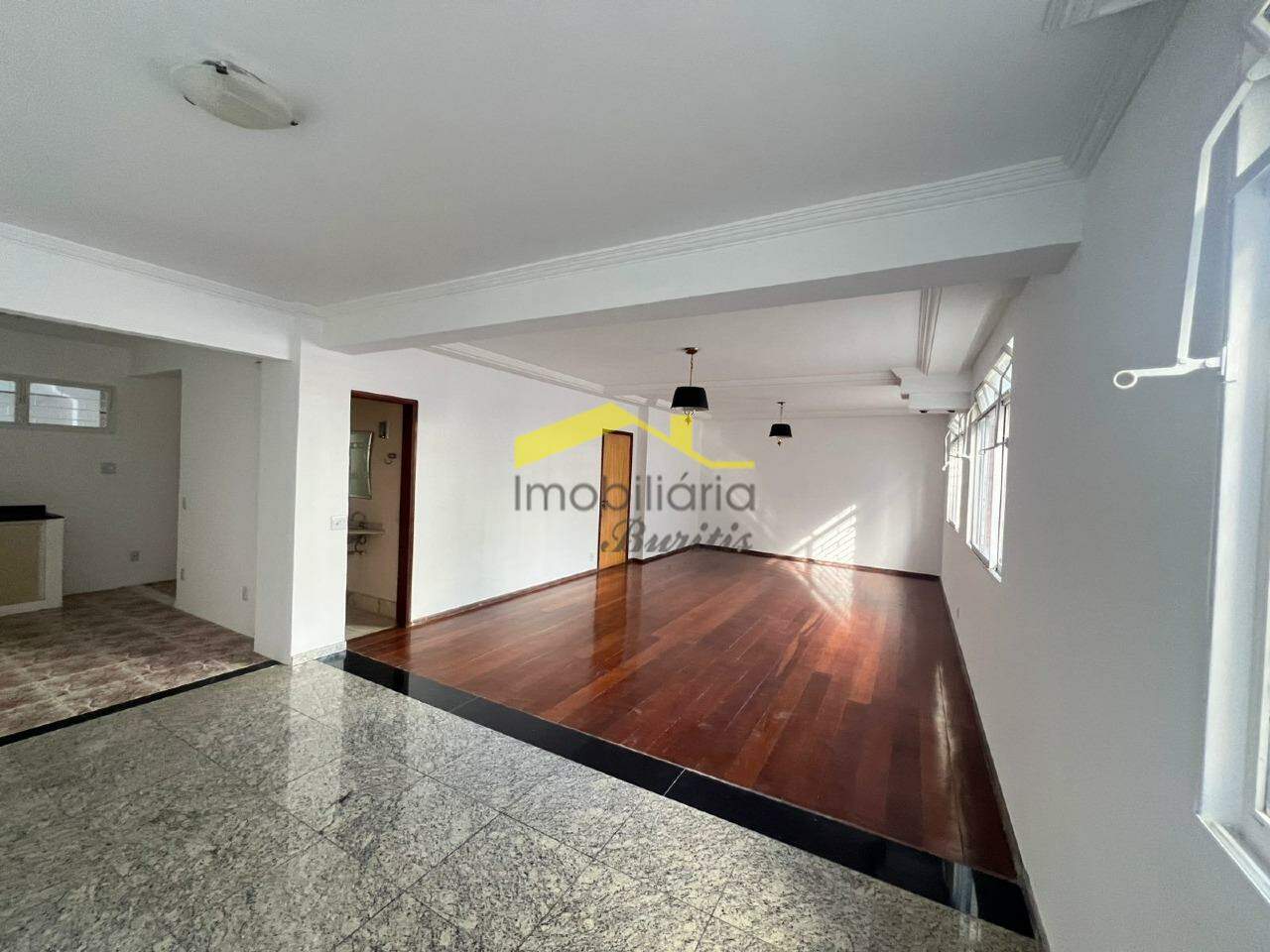 Apartamento com área privativa à venda no Santa Lúcia: 