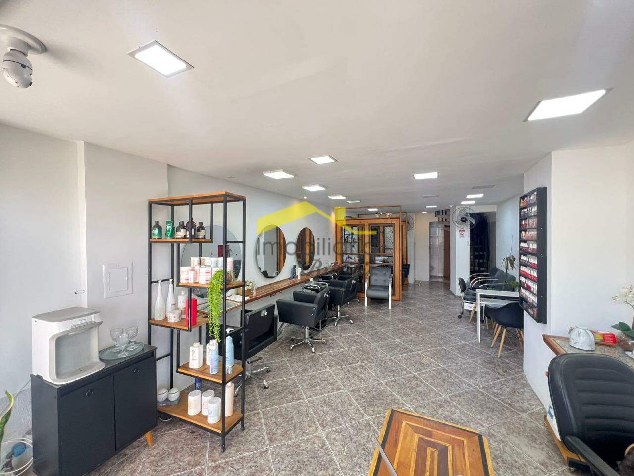 Loja para aluguel no Estoril: 