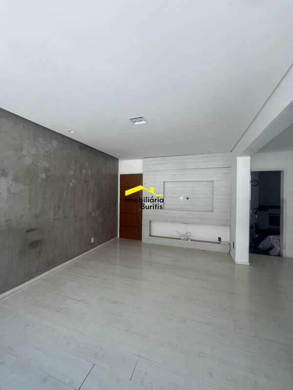 Cobertura à venda no Buritis: 