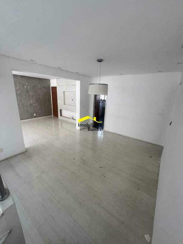 Cobertura à venda no Buritis: 