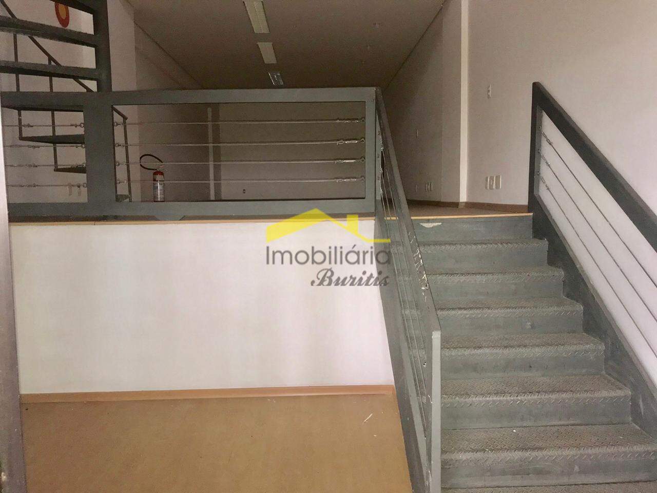 Loja para aluguel no Estoril: 