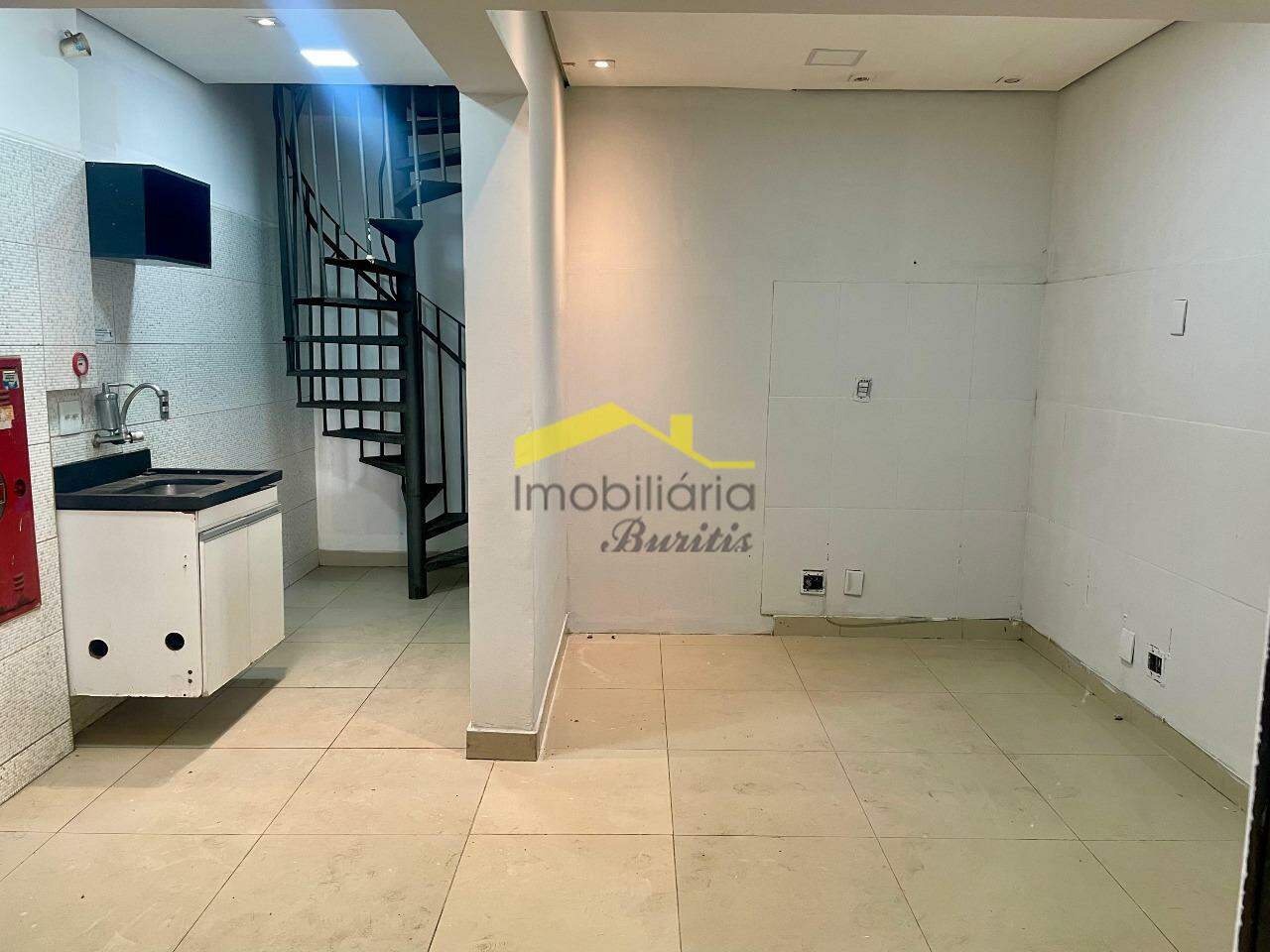 Loja para aluguel no Estoril: 