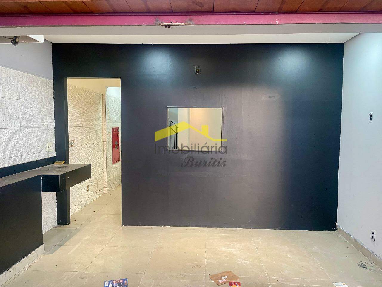 Loja para aluguel no Estoril: 