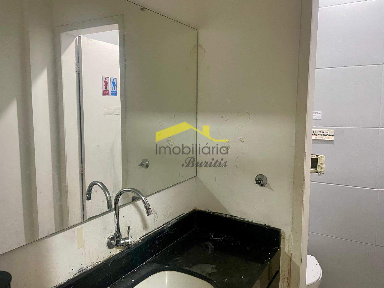 Loja para aluguel no Estoril: 