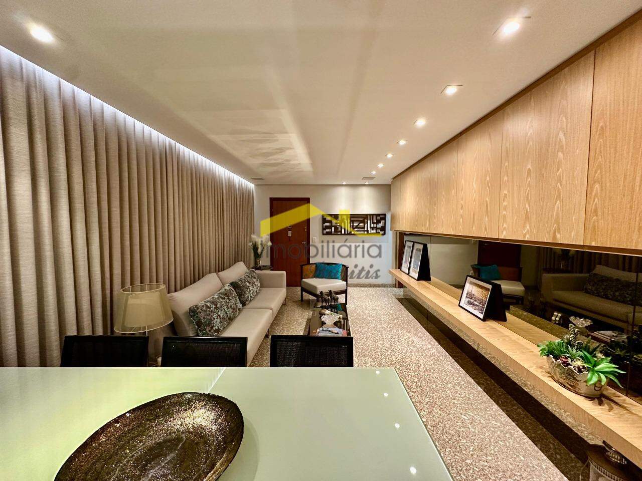 Apartamento à venda no Buritis: 