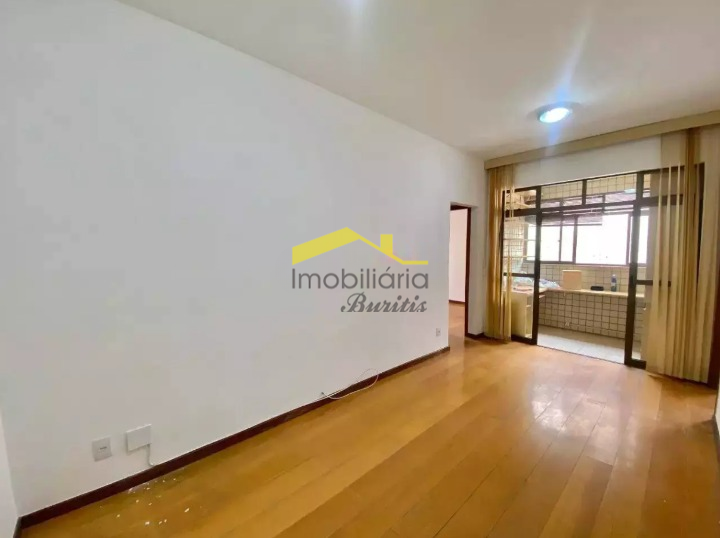 Apartamento à venda no Buritis: 