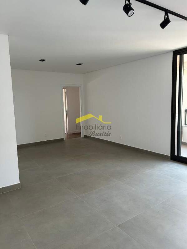 Apartamento à venda no VALE DO SERENO: 