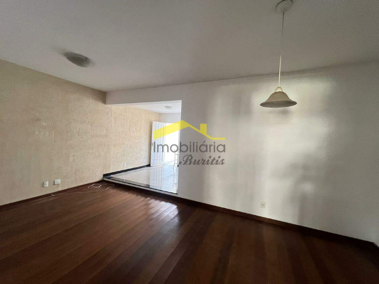 Apartamento com área privativa à venda no Buritis: 