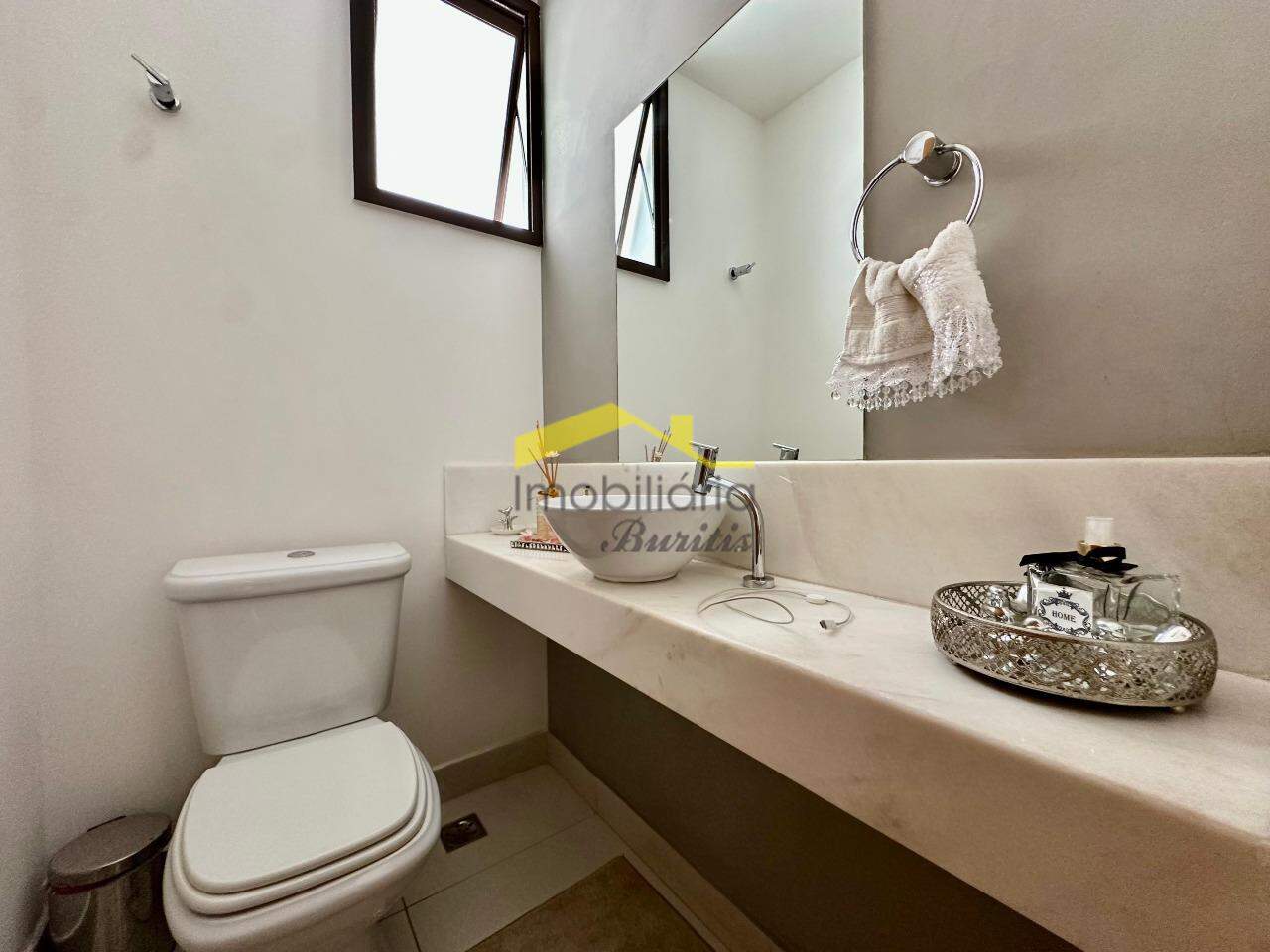 Apartamento à venda no Buritis: 