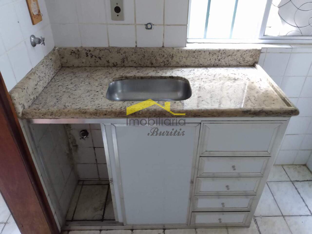 Apartamento à venda no Alpes: 