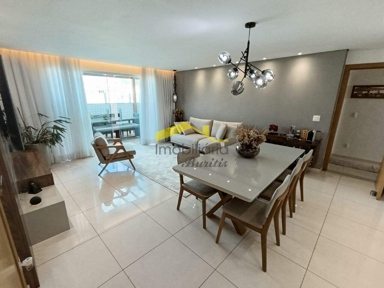 Apartamento com área privativa à venda no Buritis: 