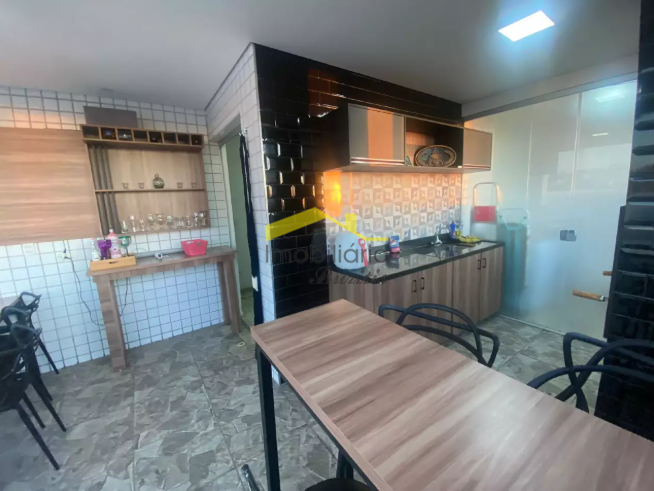 Cobertura à venda no Cinqüentenário: 