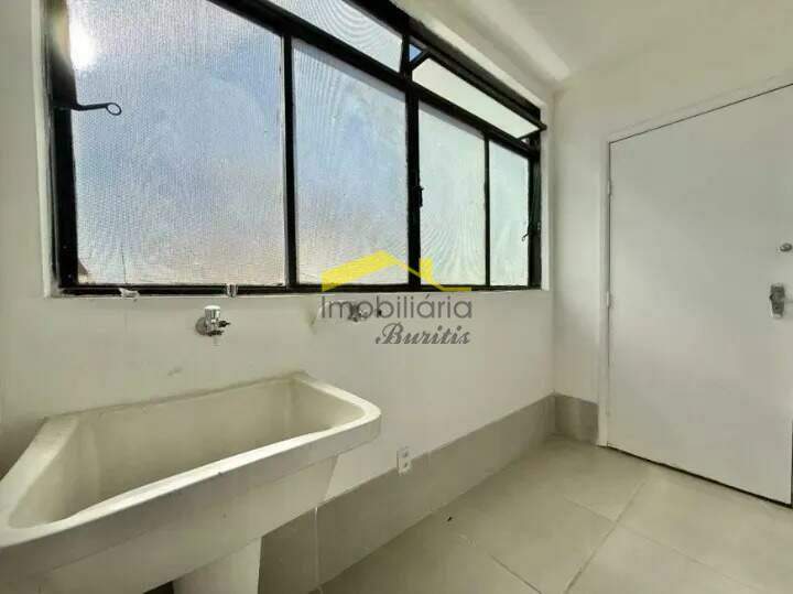 Apartamento à venda no Santa Lúcia: 