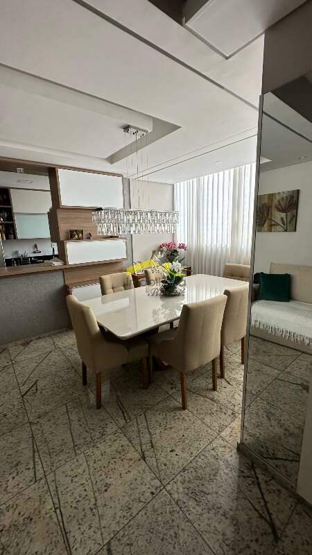 Cobertura à venda no Cinqüentenário: 