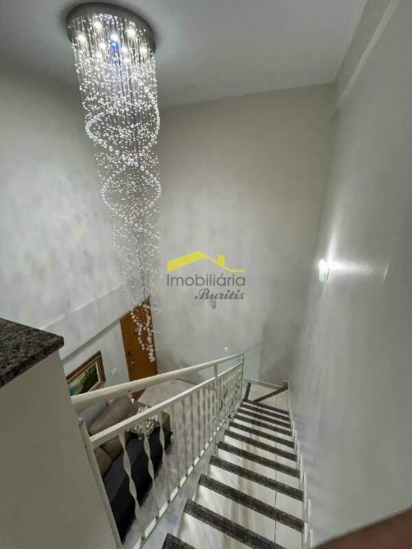 Cobertura à venda no Buritis: 