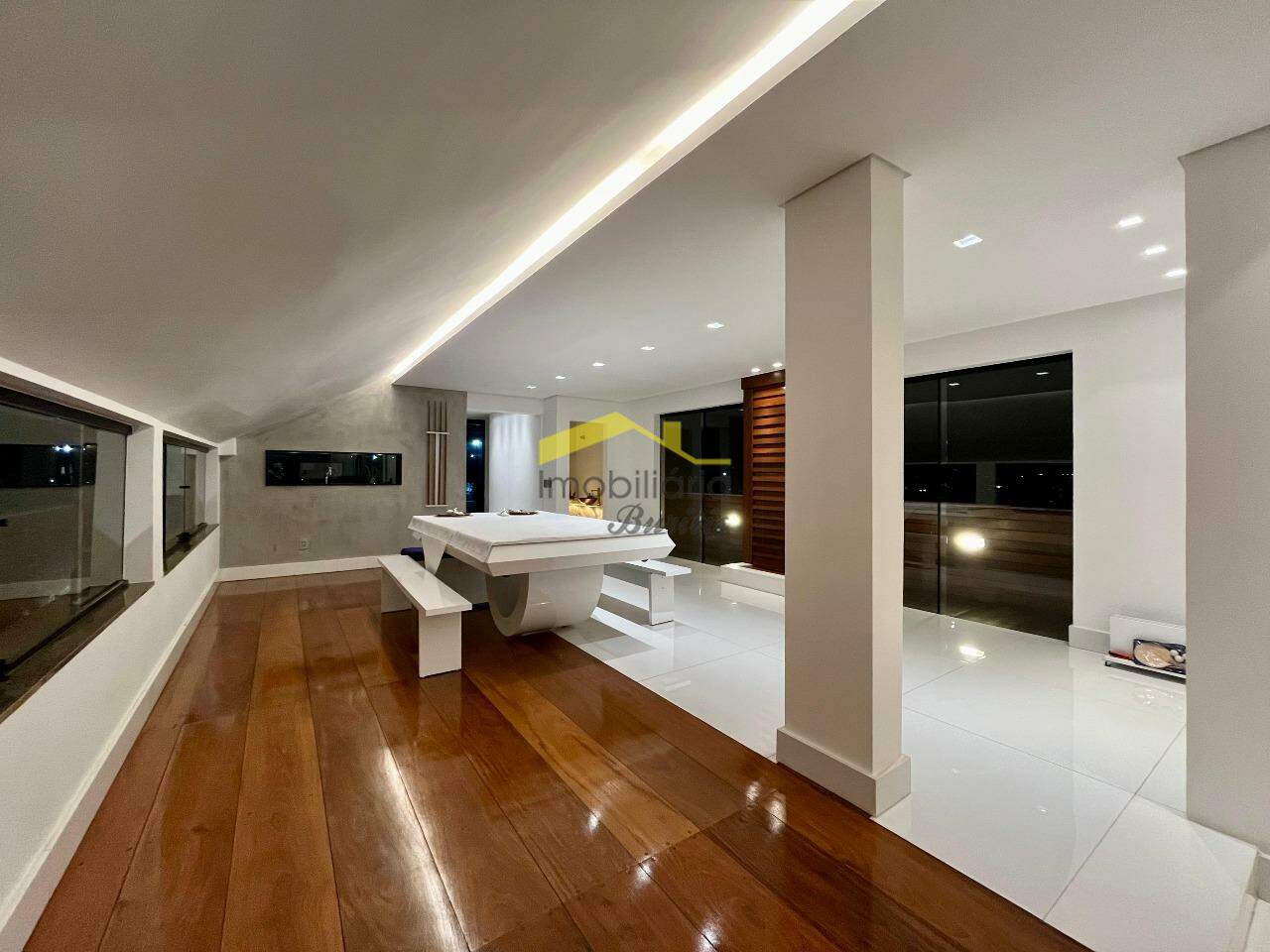 Cobertura à venda no Buritis: 