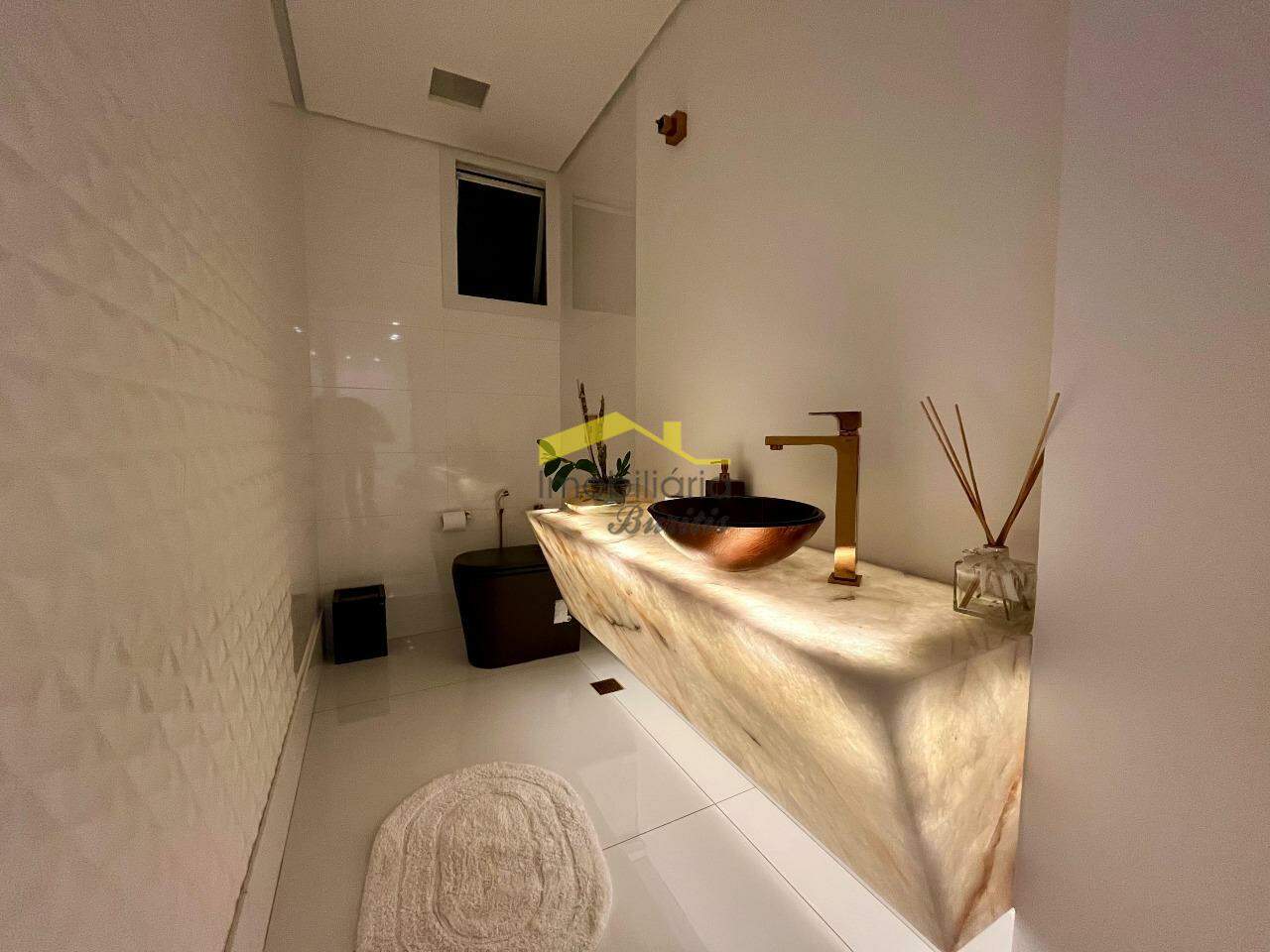 Cobertura à venda no Buritis: 