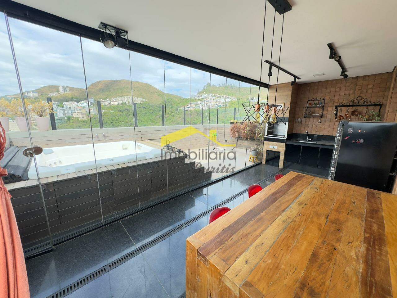 Cobertura à venda no Buritis: 