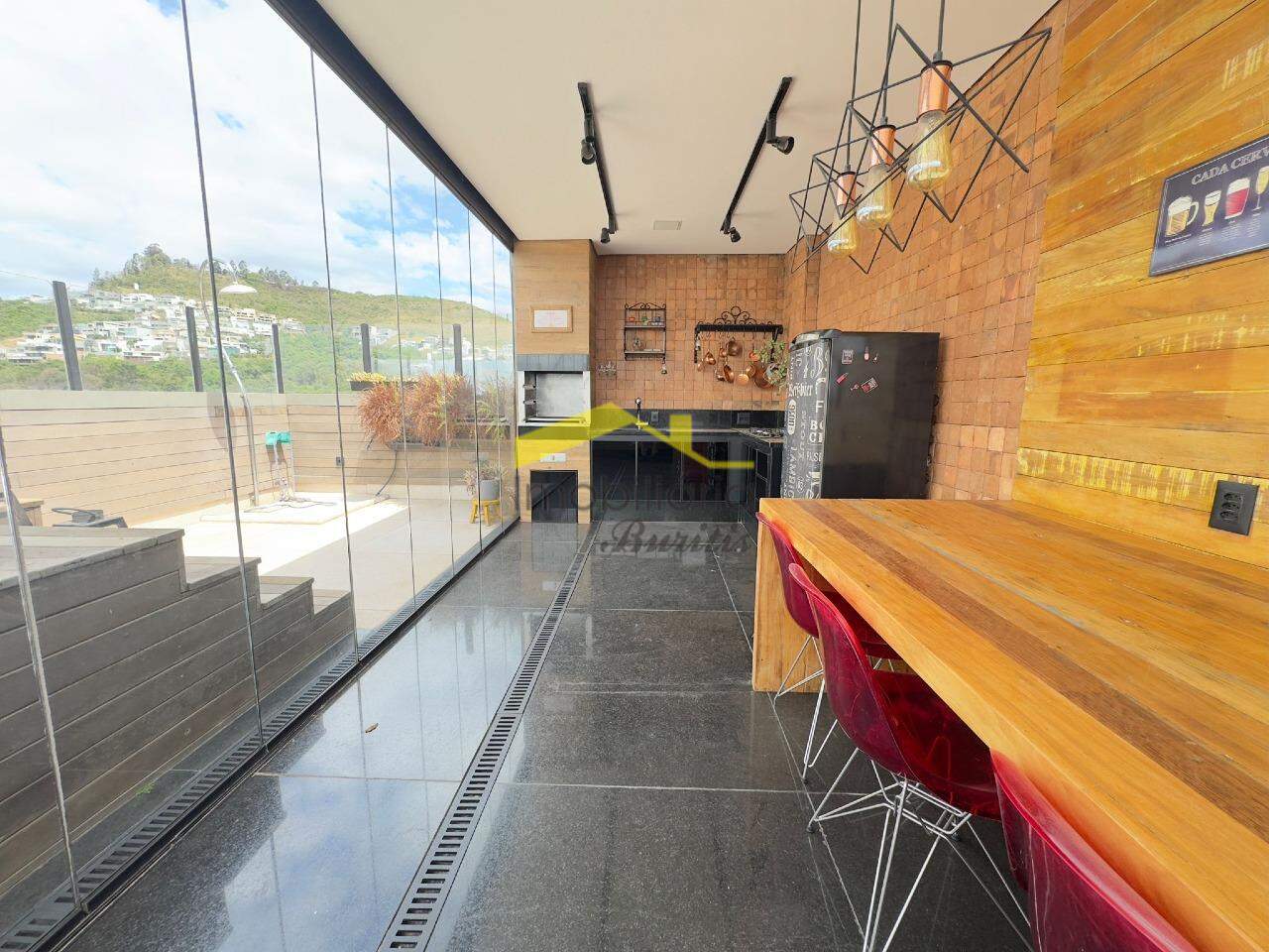 Cobertura à venda no Buritis: 