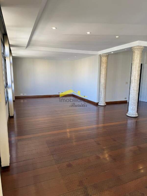 Apartamento à venda no Santo Agostinho: 