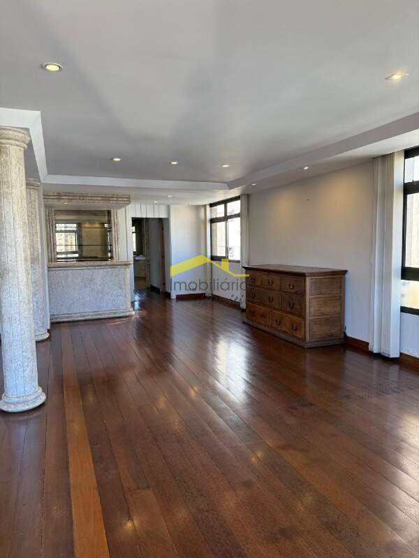 Apartamento à venda no Santo Agostinho: 