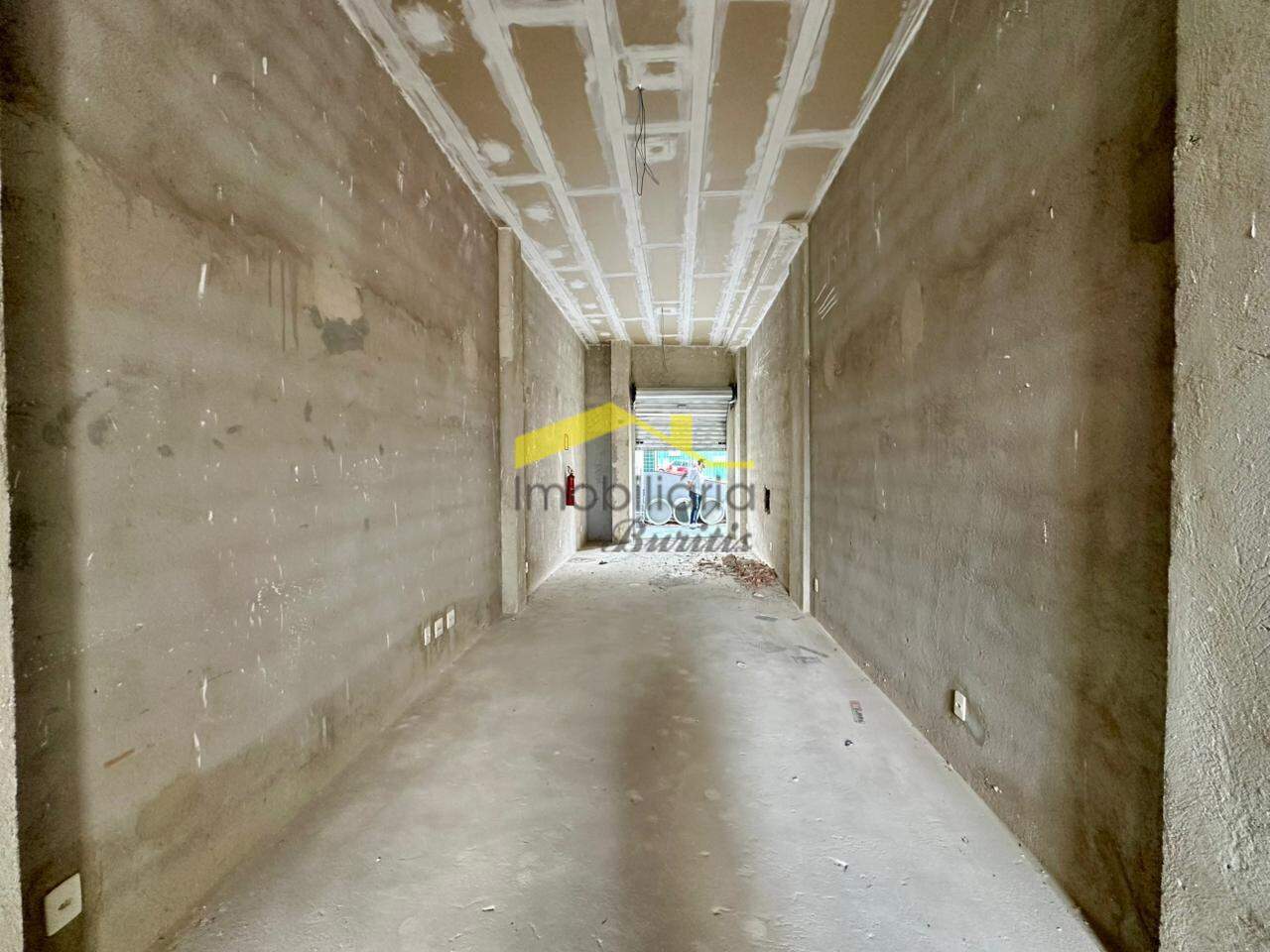 Loja para aluguel no Estoril: 