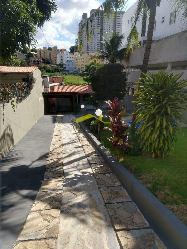 Casa à venda no Cinqüentenário: 