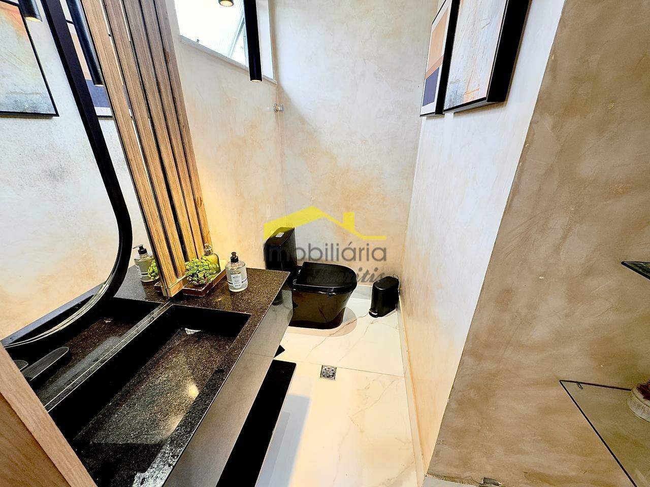 Cobertura para aluguel no Buritis: 