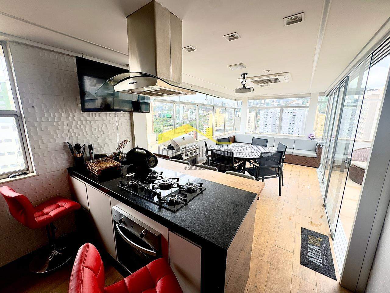 Cobertura para aluguel no Buritis: 