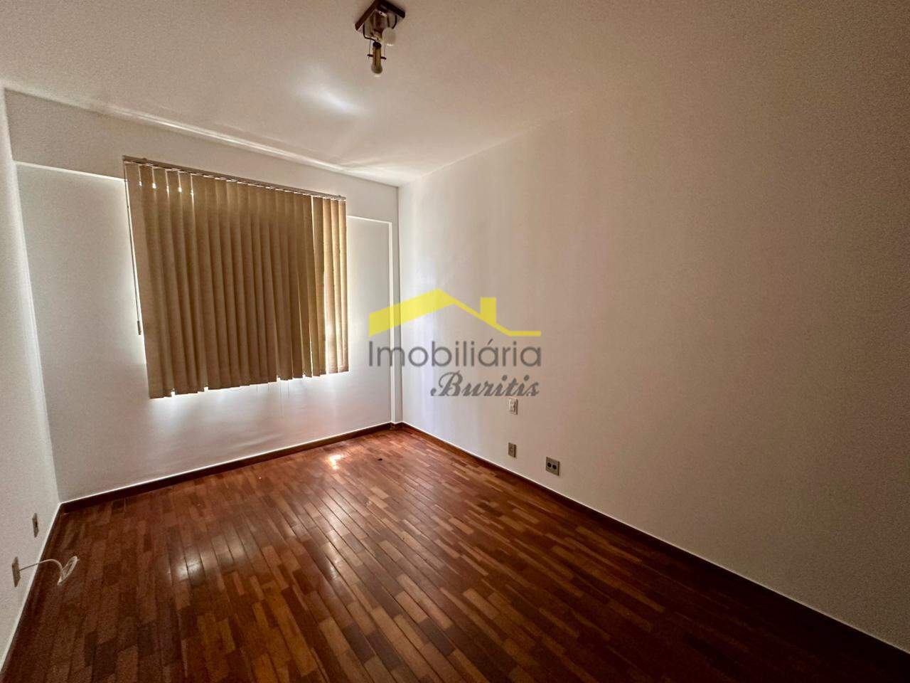 Apartamento à venda no Estoril: 