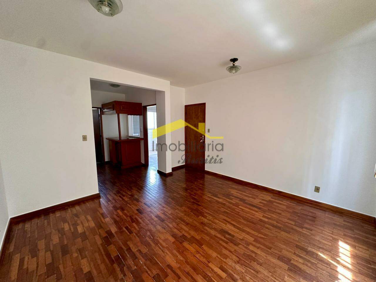 Apartamento à venda no Estoril: 
