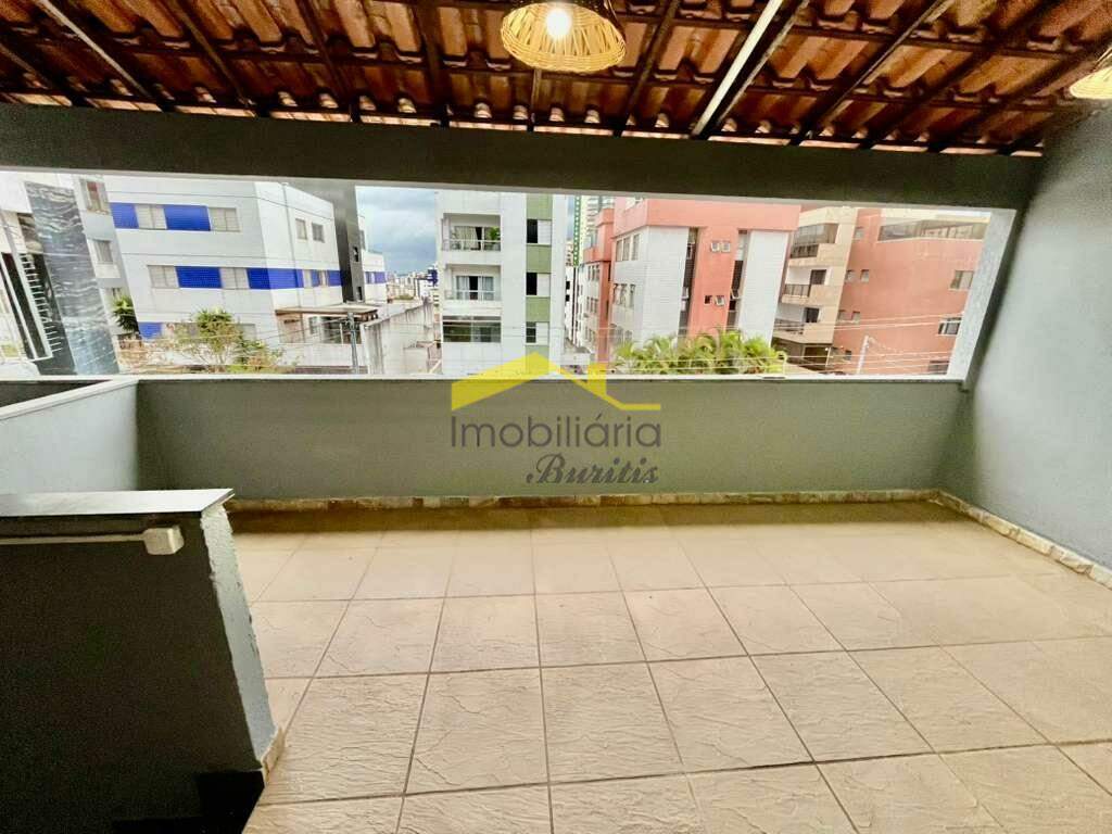 Casa à venda no Buritis: 