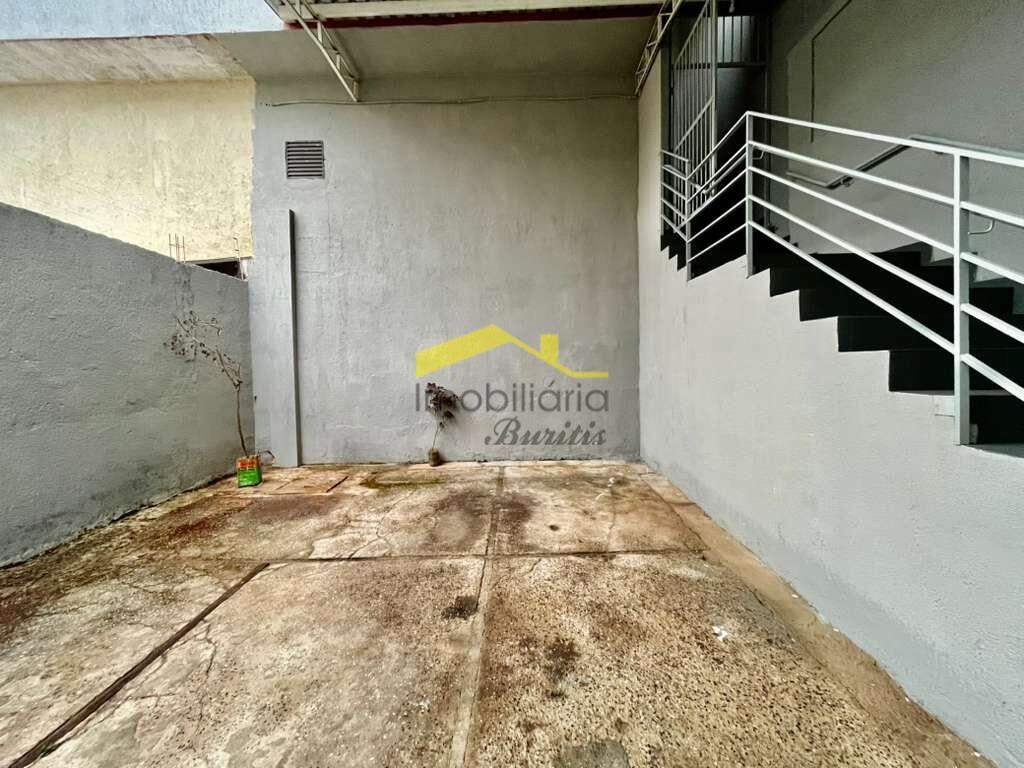 Casa à venda no Buritis: 