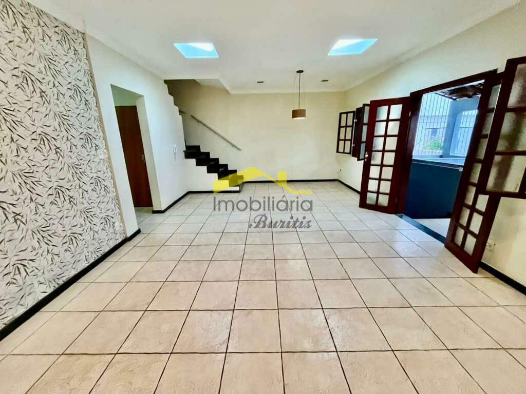 Casa à venda no Buritis: 