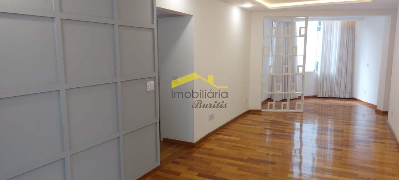 Apartamento à venda no Buritis: 