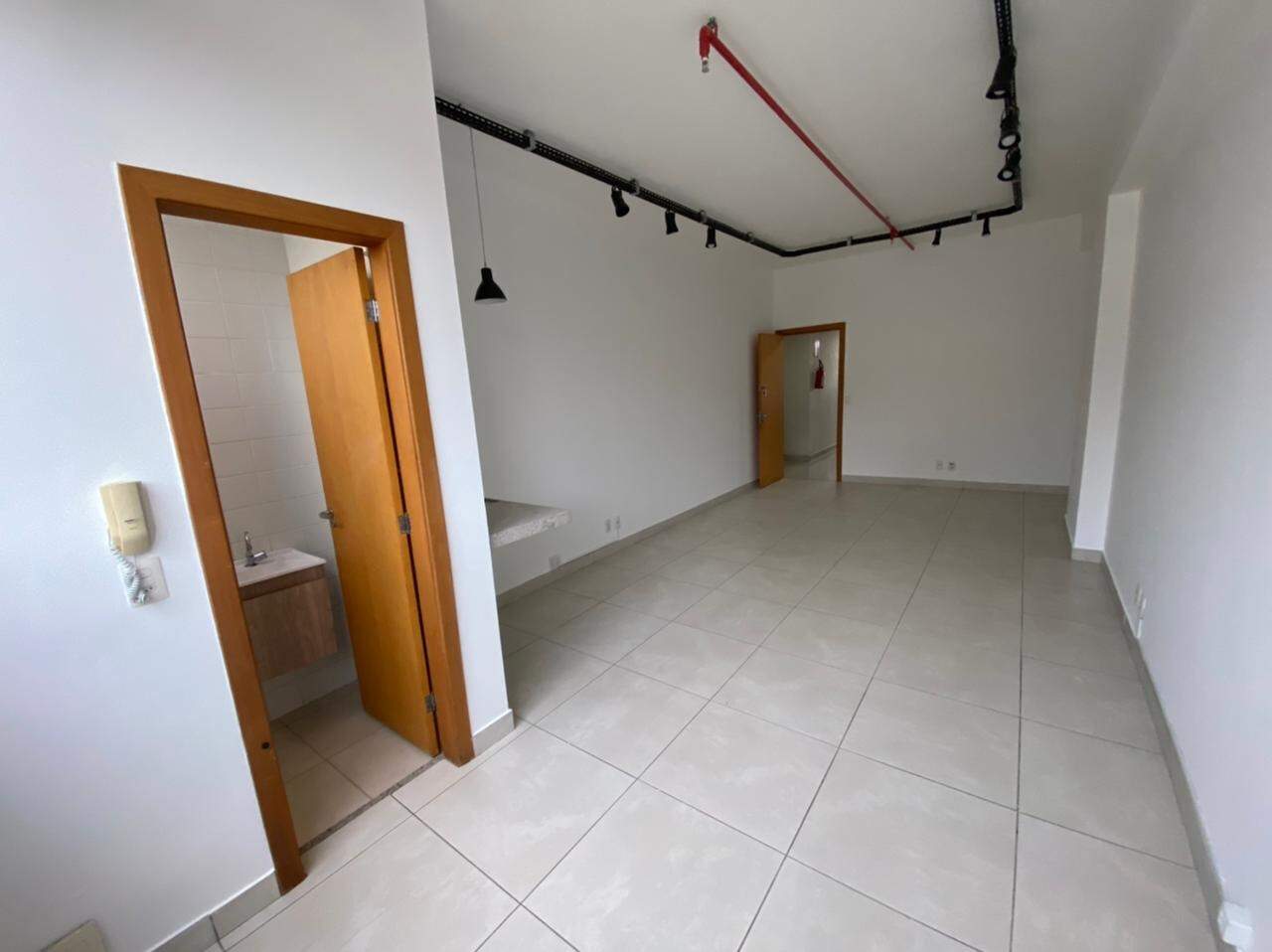 Sala à venda no Buritis: 