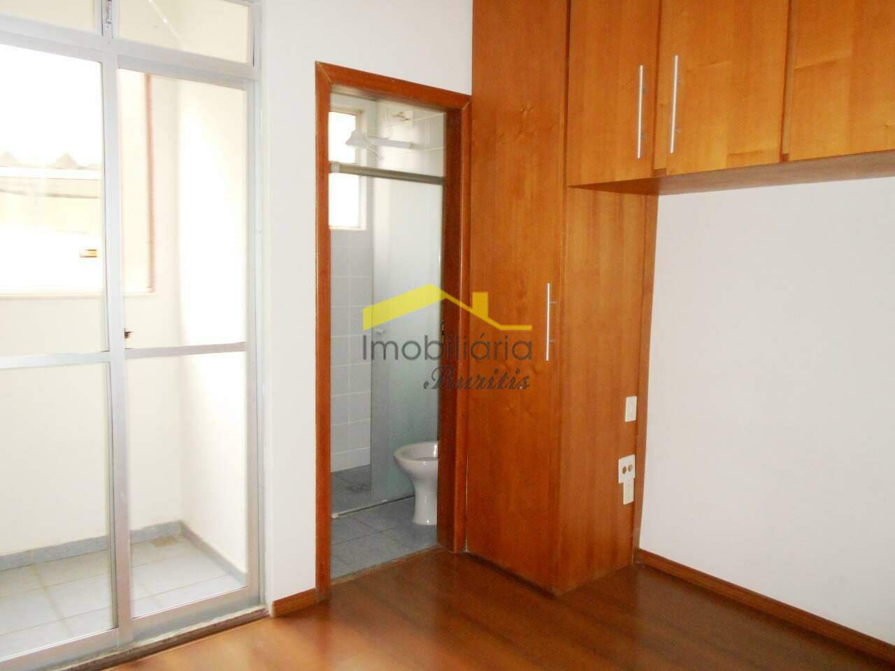 Apartamento à venda no Buritis: 