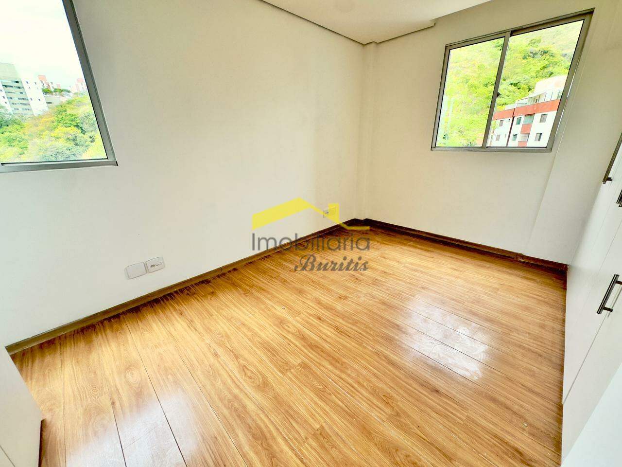 Cobertura à venda no Buritis: 