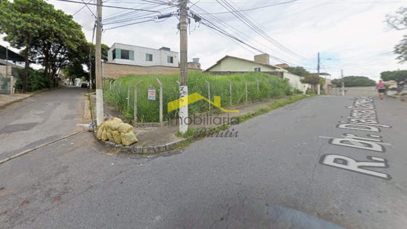 Terreno / Área à venda no Palmeiras: 