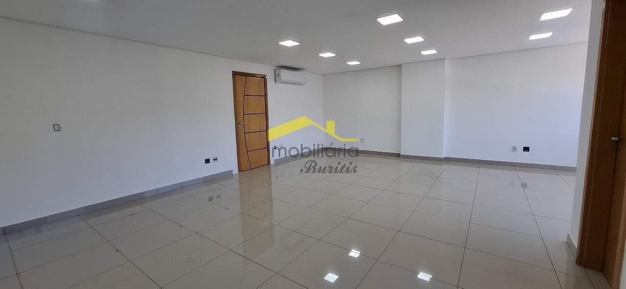 Sala à venda no Buritis: 